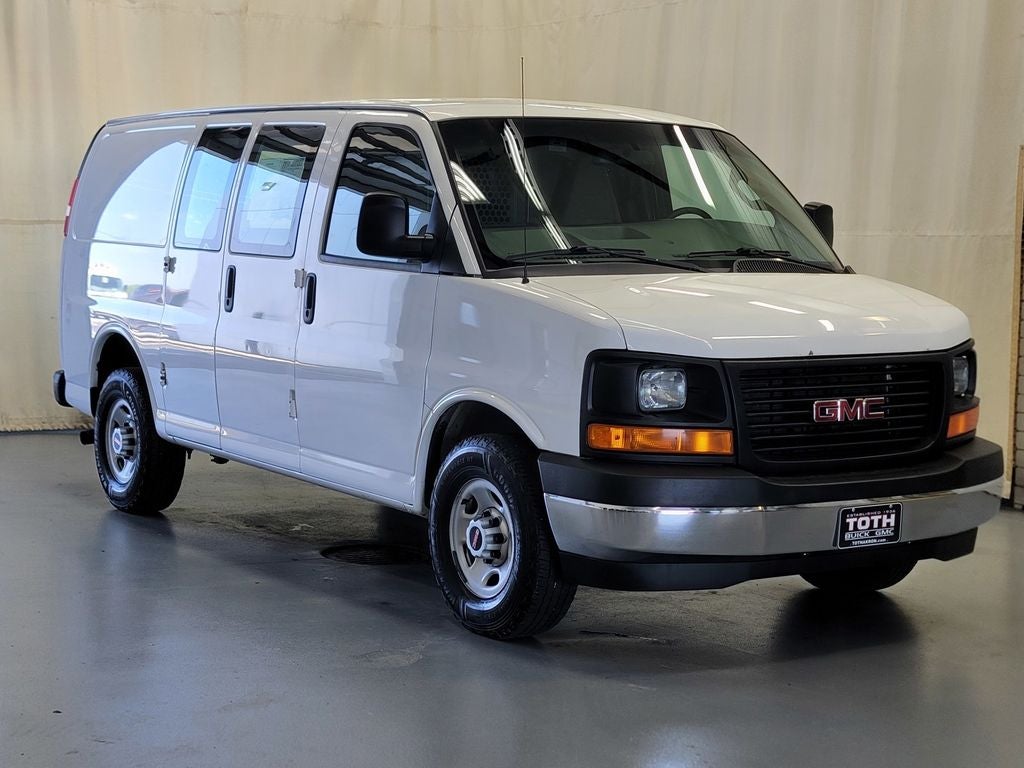 2017 GMC Savana Cargo 2500 Base