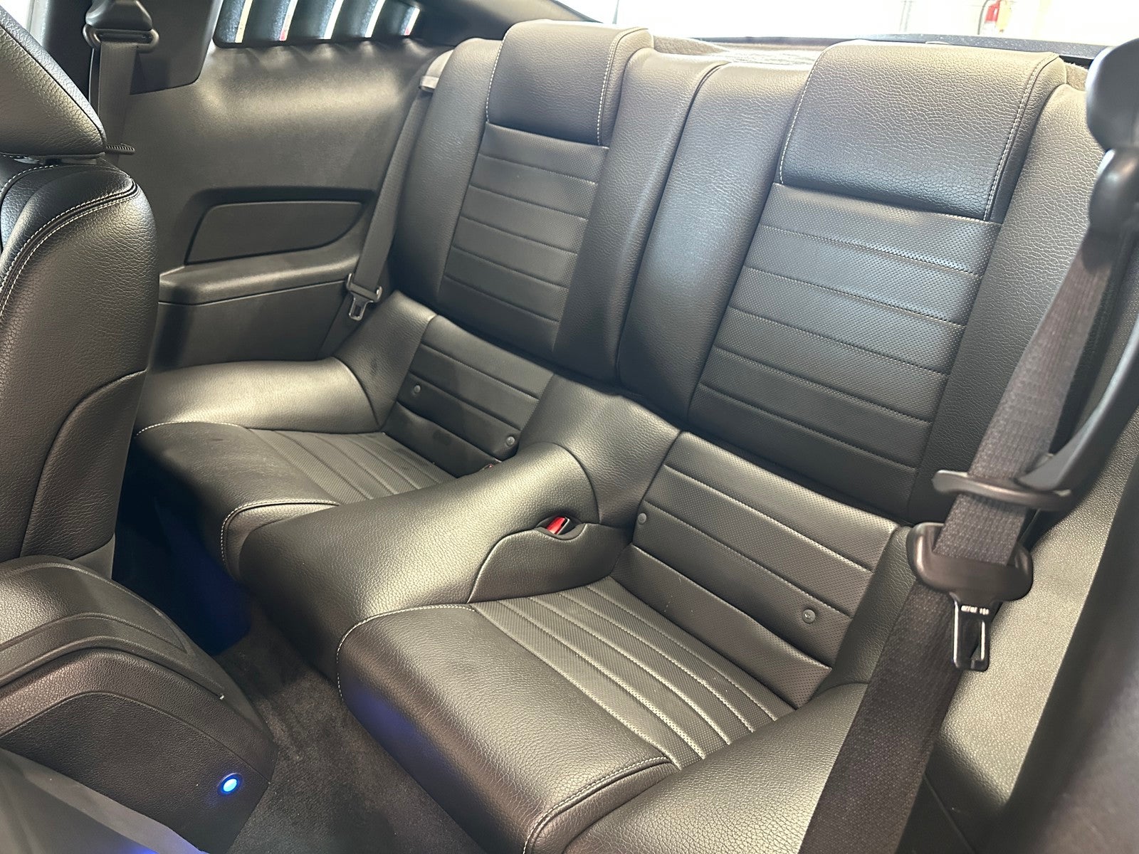 2010 Ford Mustang V6 Premium