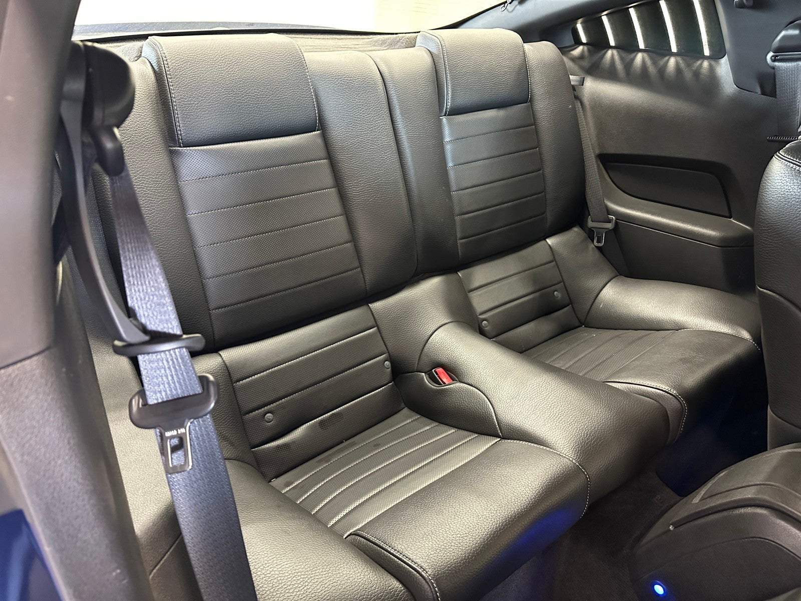2010 Ford Mustang V6 Premium