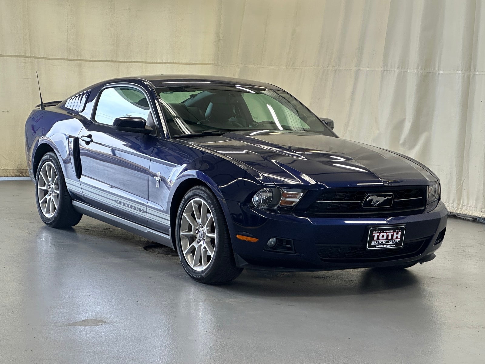 2010 Ford Mustang V6 Premium
