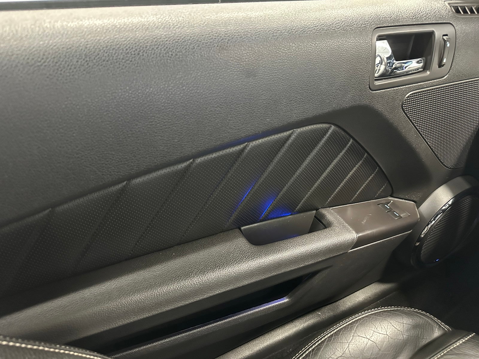 2010 Ford Mustang V6 Premium