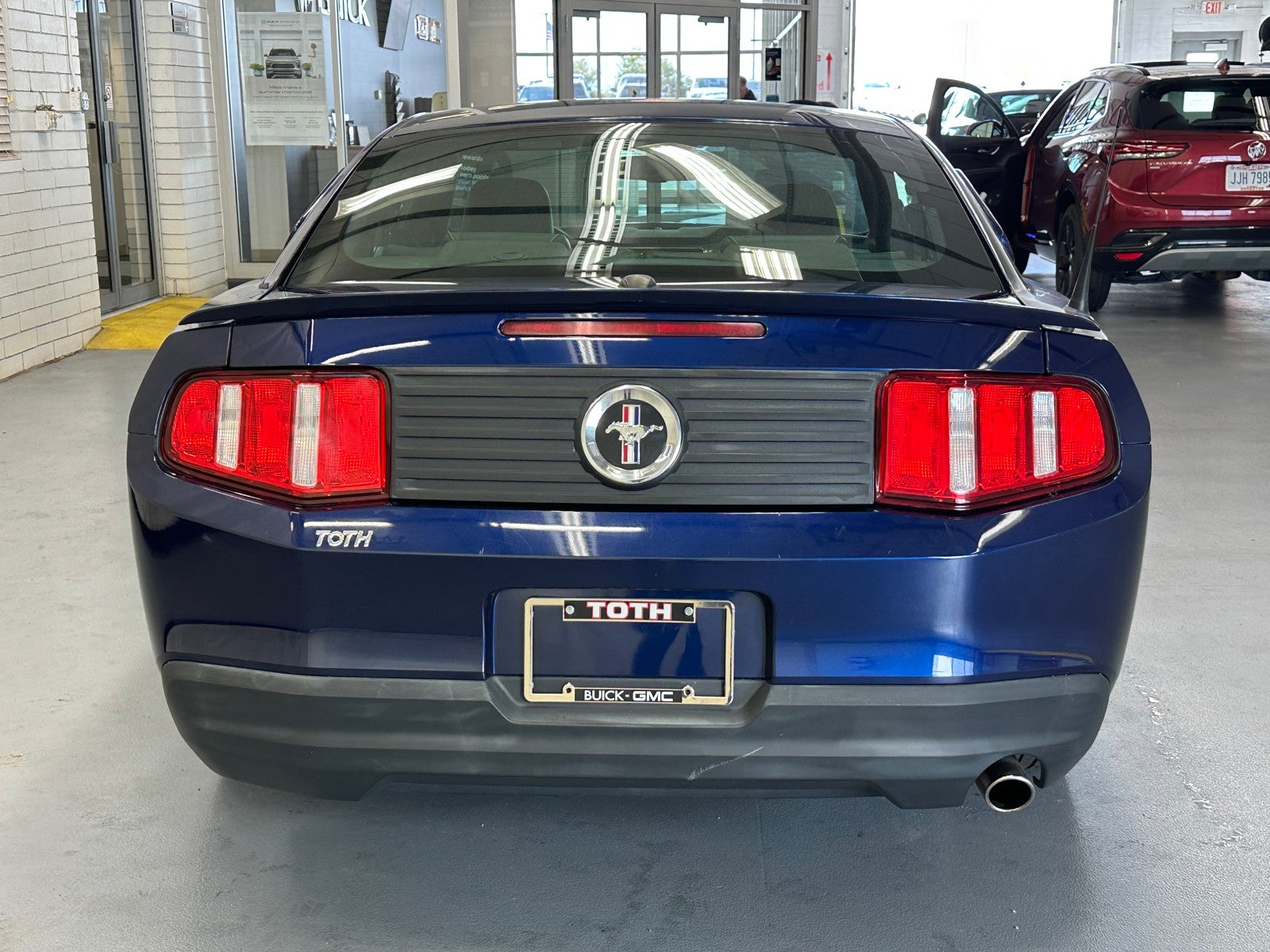2010 Ford Mustang V6 Premium
