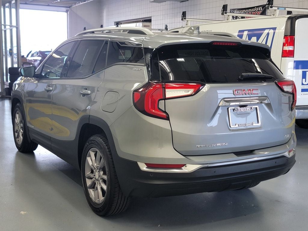 2023 GMC Terrain SLT