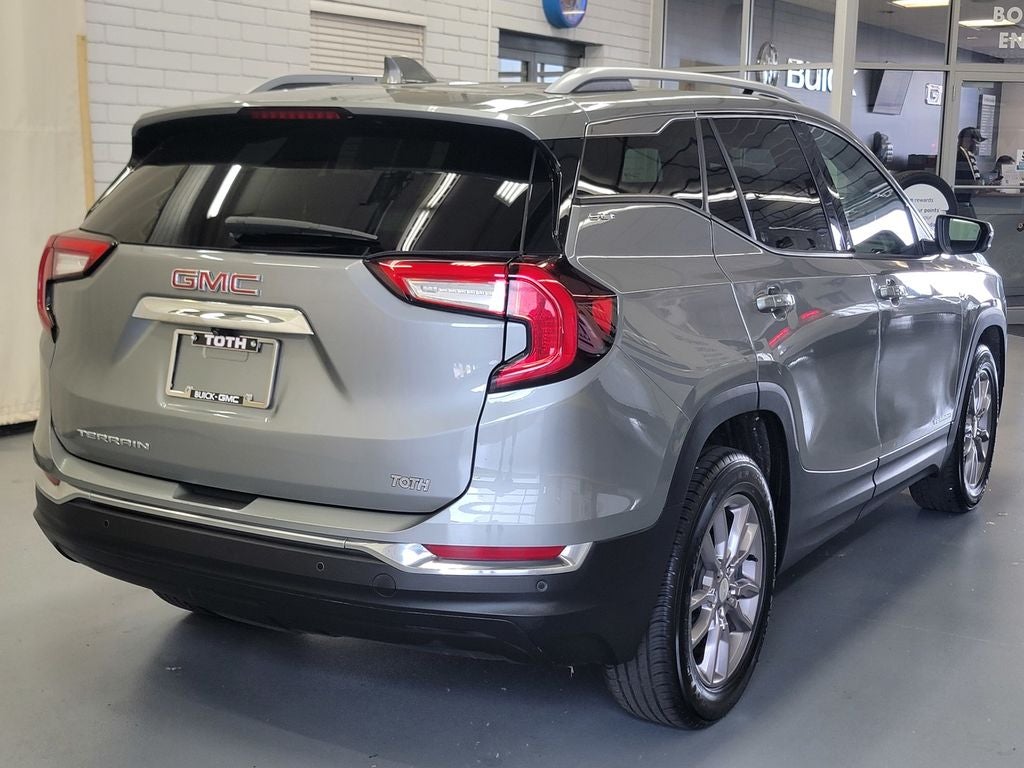 2023 GMC Terrain SLT