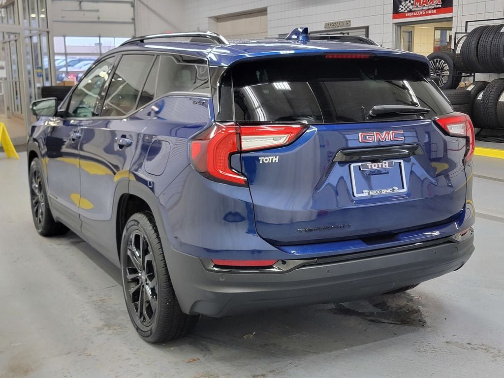 2022 GMC Terrain SLT