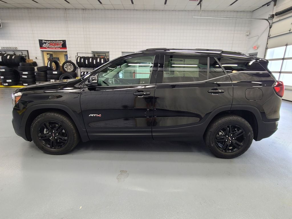 2023 GMC Terrain AT4