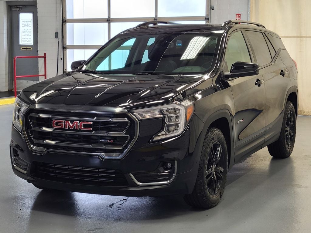 2023 GMC Terrain AT4