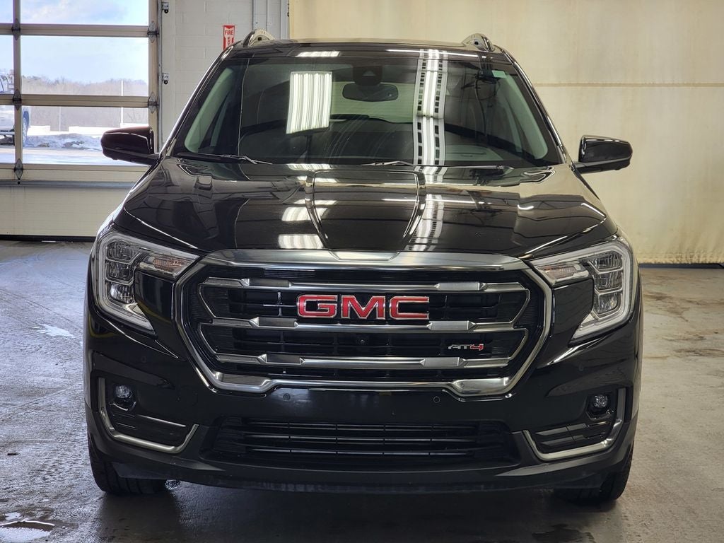 2024 GMC Terrain AT4