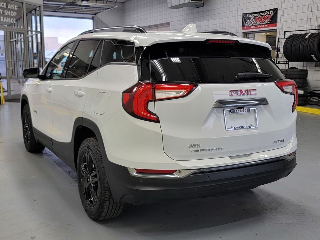 2023 GMC Terrain AT4