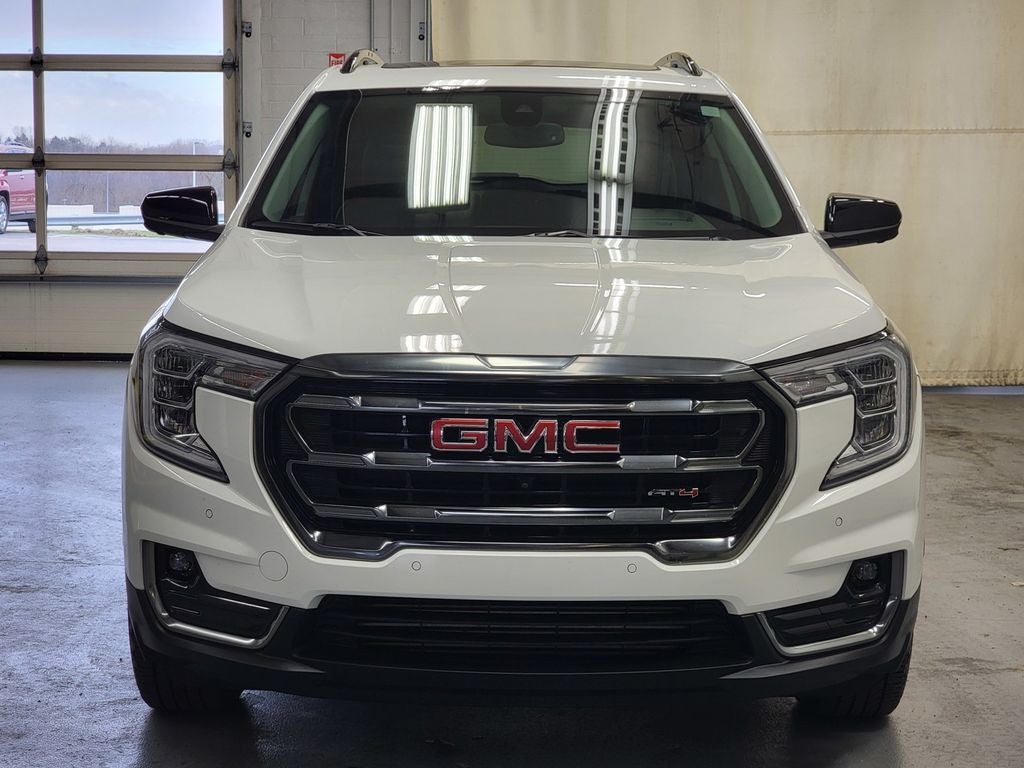 2023 GMC Terrain AT4