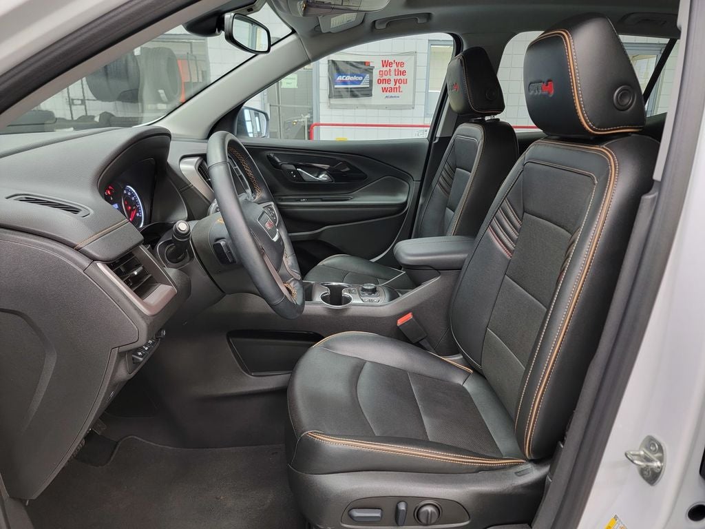 2023 GMC Terrain AT4