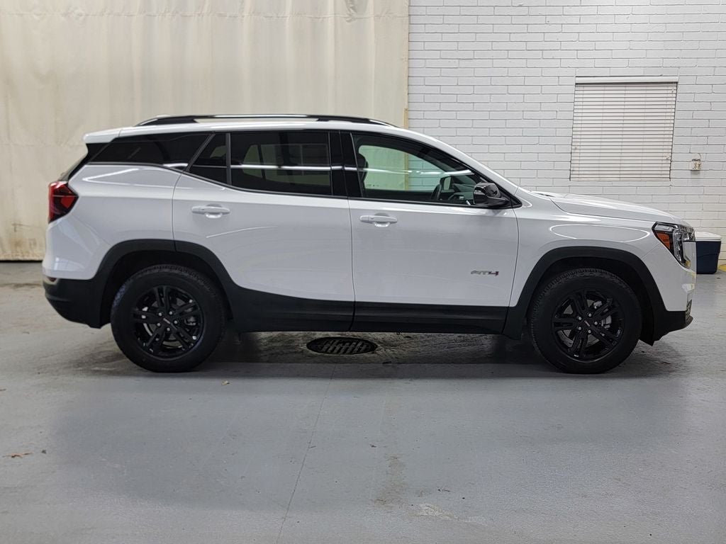 2023 GMC Terrain AT4