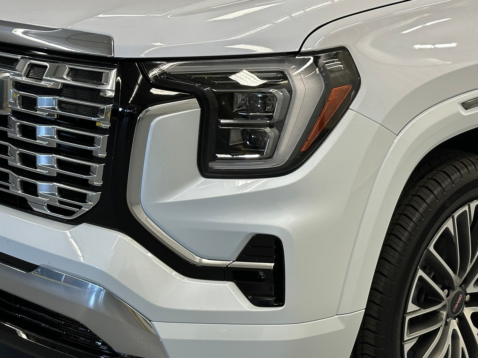 2027 GMC Terrain Denali - Photo 18