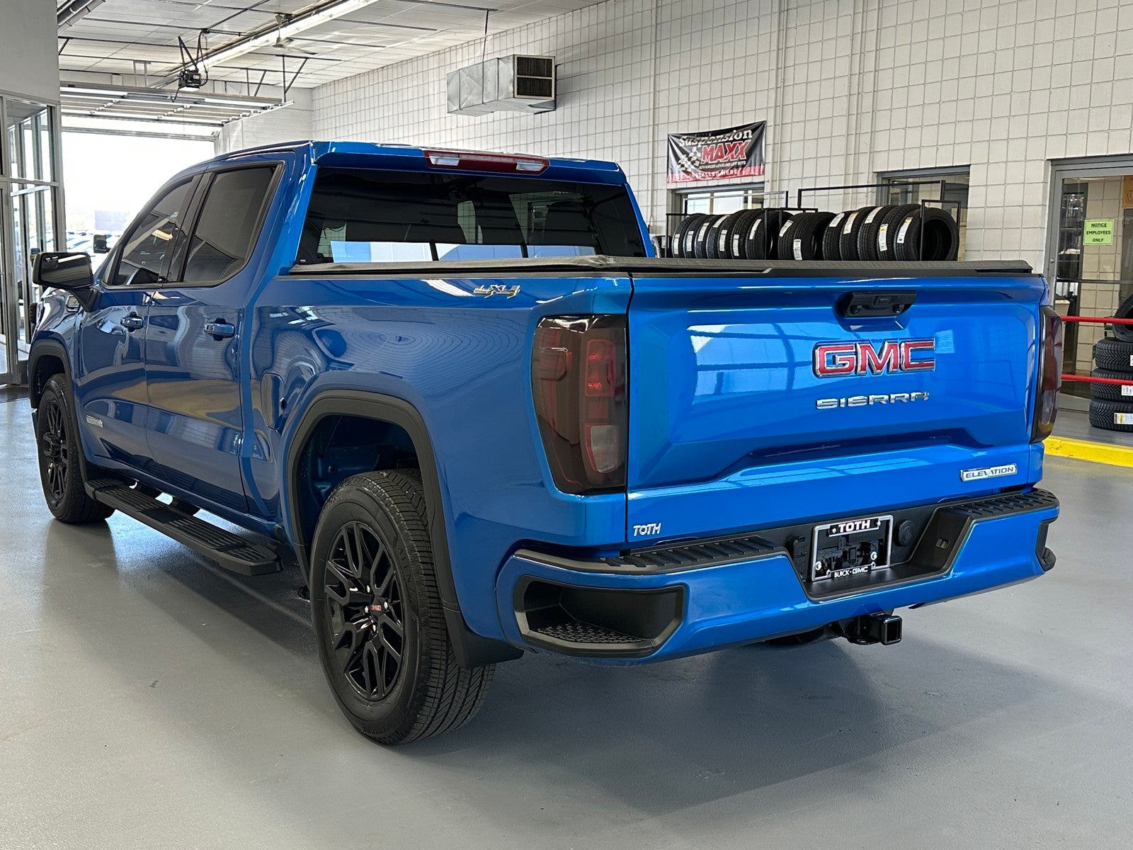 2024 GMC Sierra 1500 Elevation