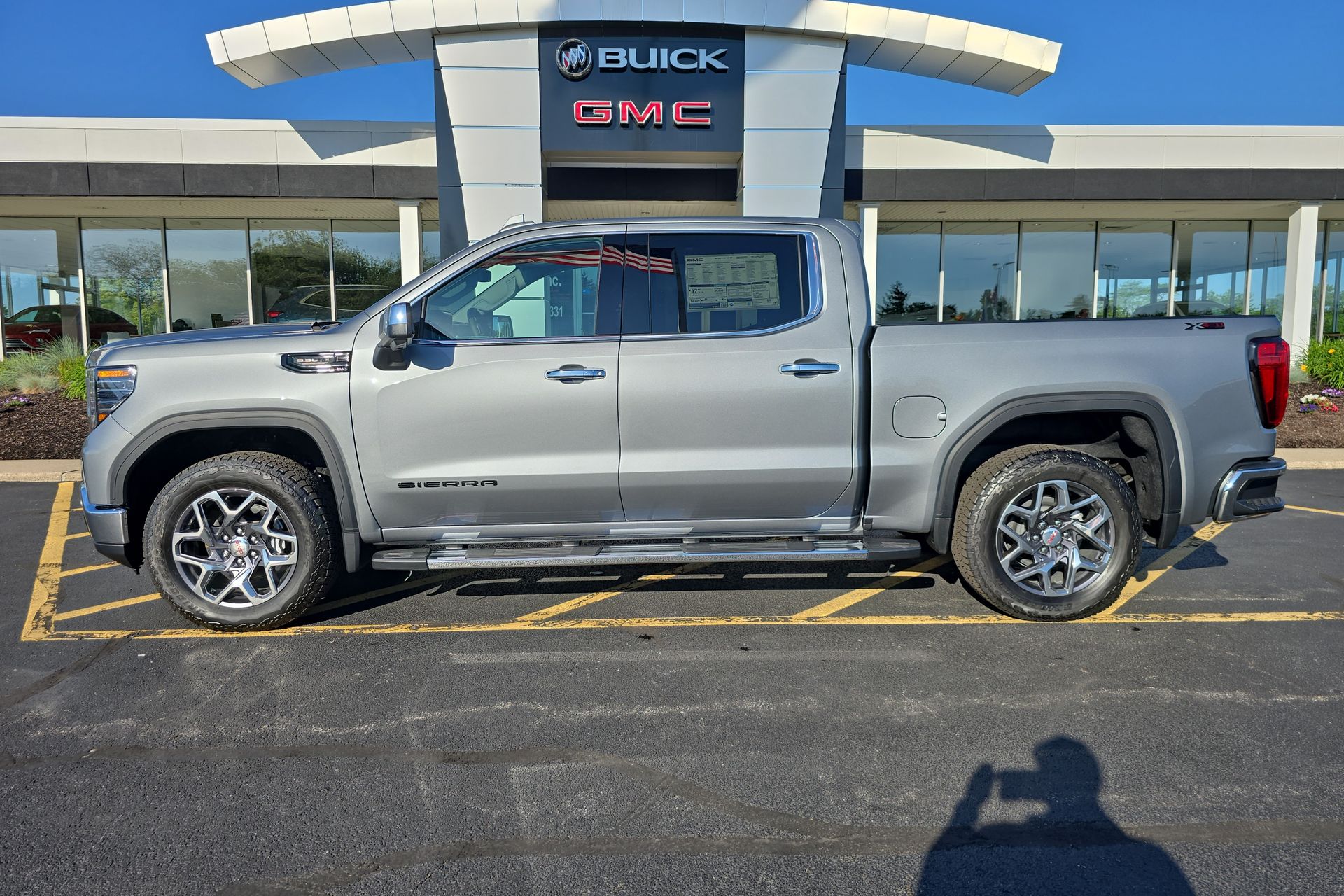 2026 GMC Sierra 1500 SLT