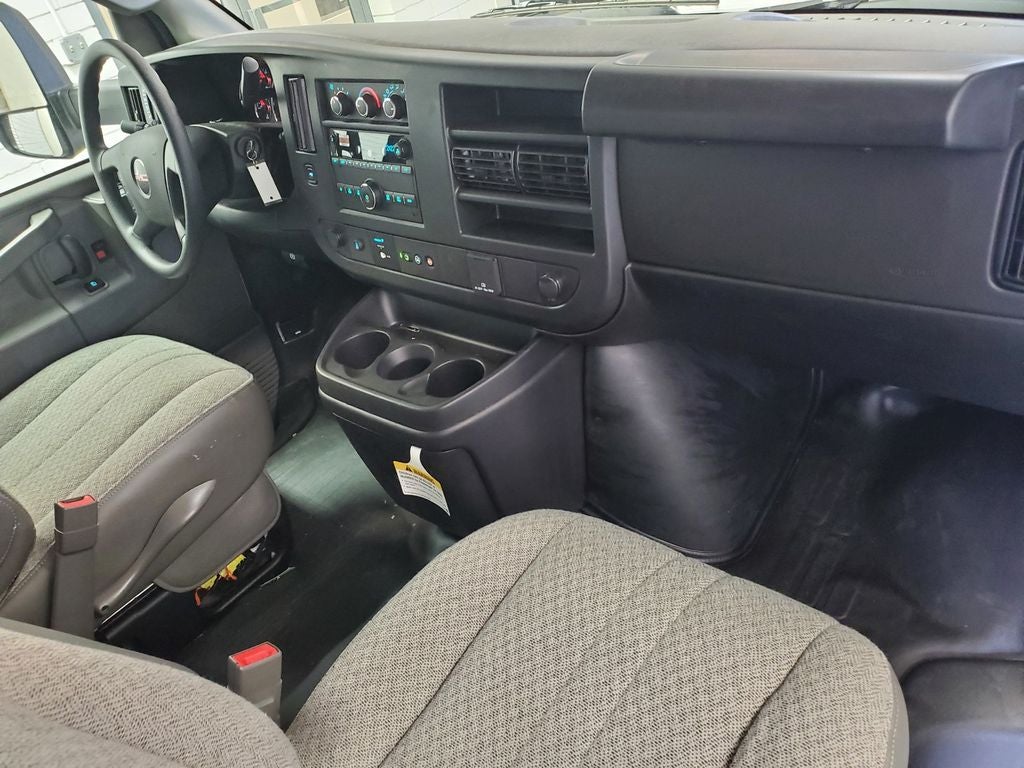 2023 GMC Savana Cutaway 4500 2WT