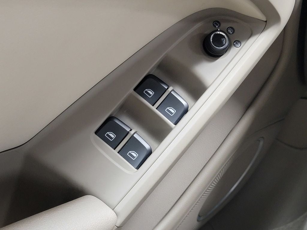 2010 Audi A5 Premium Plus