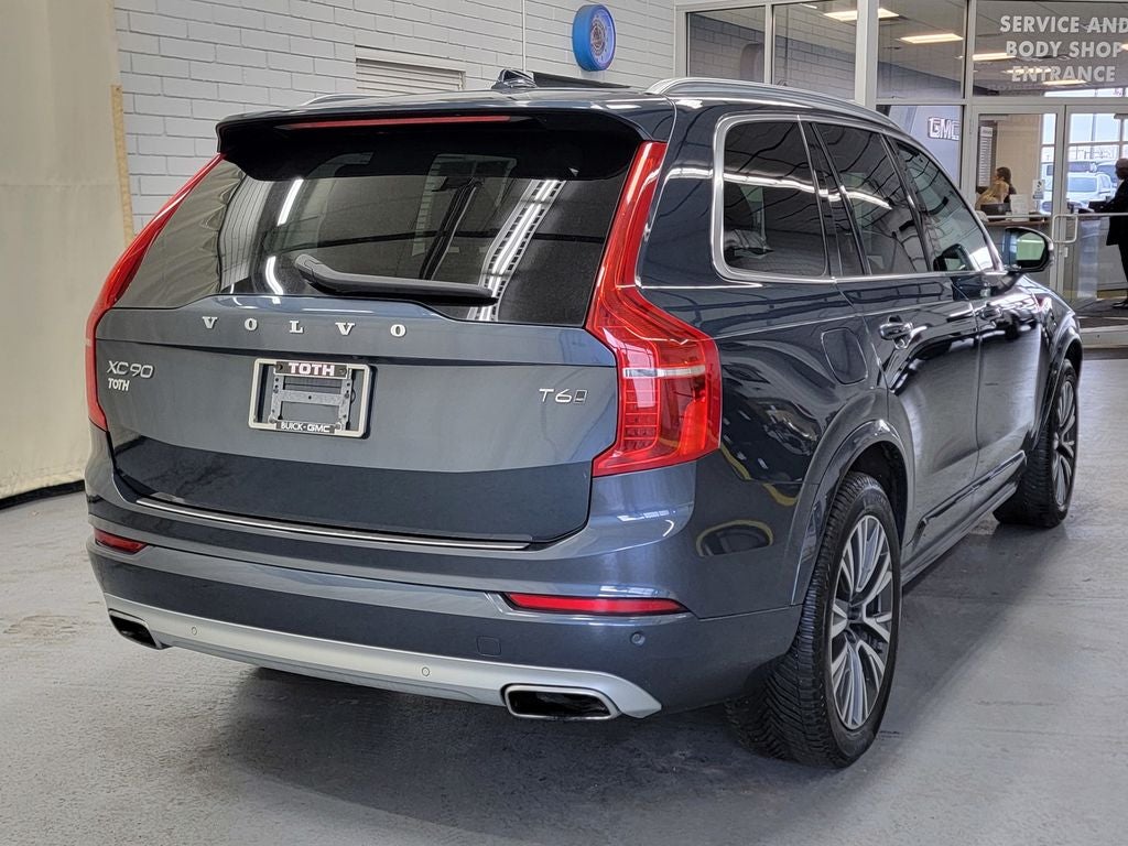 2021 Volvo XC90 Momentum