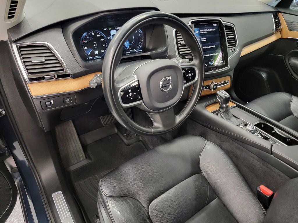 2021 Volvo XC90 Momentum