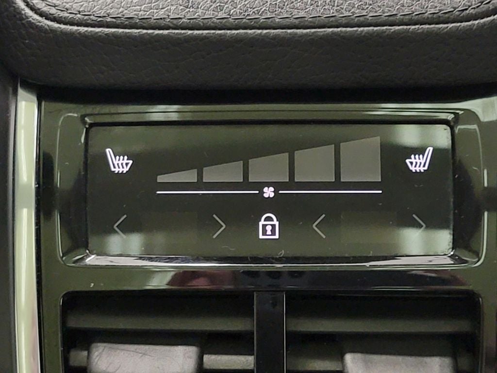 2021 Volvo XC90 Momentum