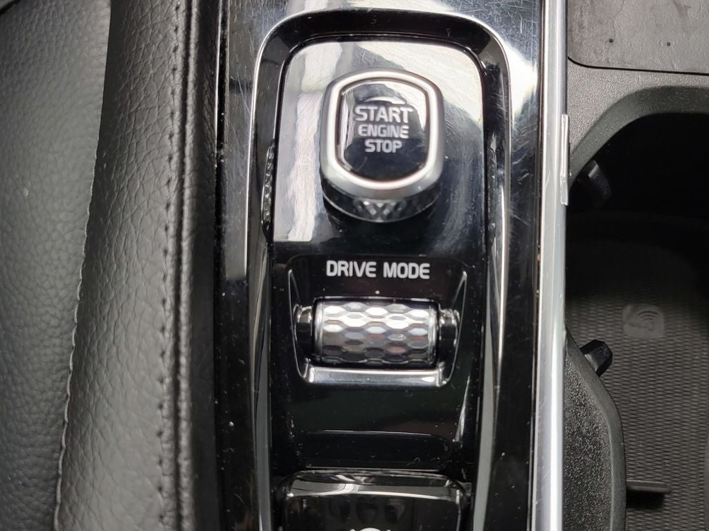 2021 Volvo XC90 Momentum