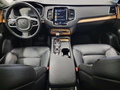 2021 Volvo XC90 Momentum